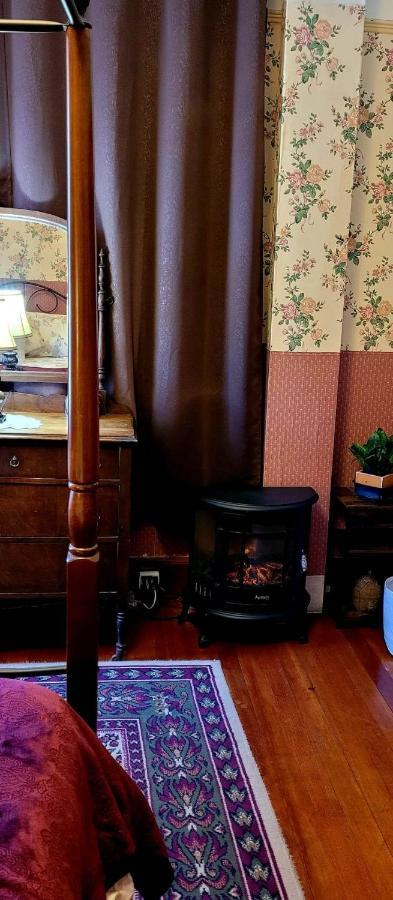 Marketa'S Bed And Breakfast Виктория Экстерьер фото