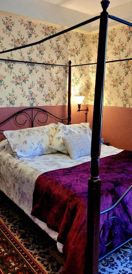 Marketa'S Bed And Breakfast Виктория Экстерьер фото
