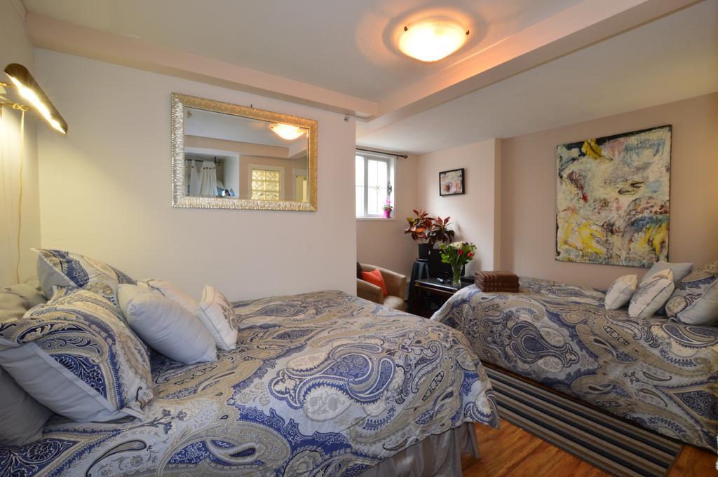 Marketa'S Bed And Breakfast Виктория Экстерьер фото