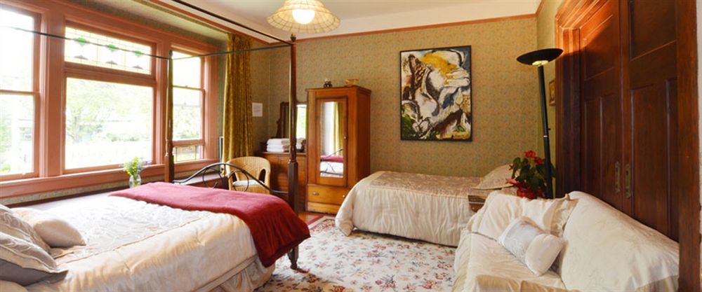 Marketa'S Bed And Breakfast Виктория Экстерьер фото