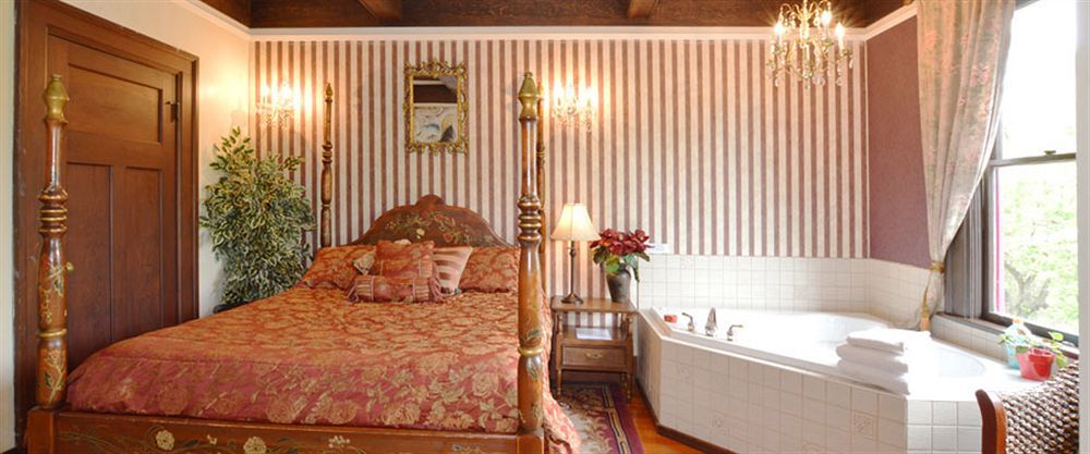 Marketa'S Bed And Breakfast Виктория Экстерьер фото