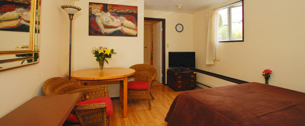 Marketa'S Bed And Breakfast Виктория Экстерьер фото