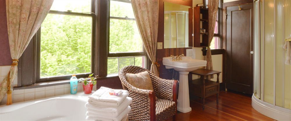 Marketa'S Bed And Breakfast Виктория Экстерьер фото